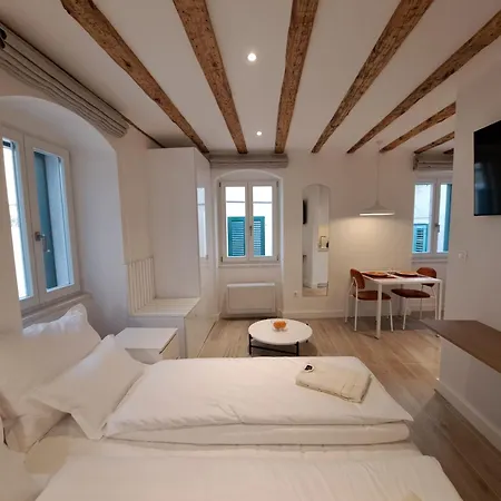 Апартаменты House Olenta - New From 2025 Сплит