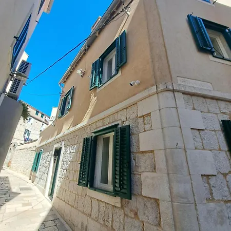 Apartment House Olenta *