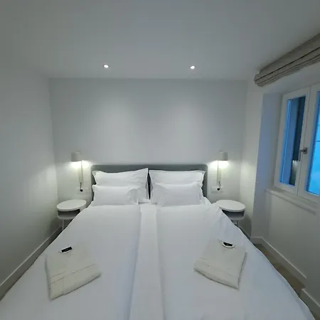 Апартаменти House Olenta